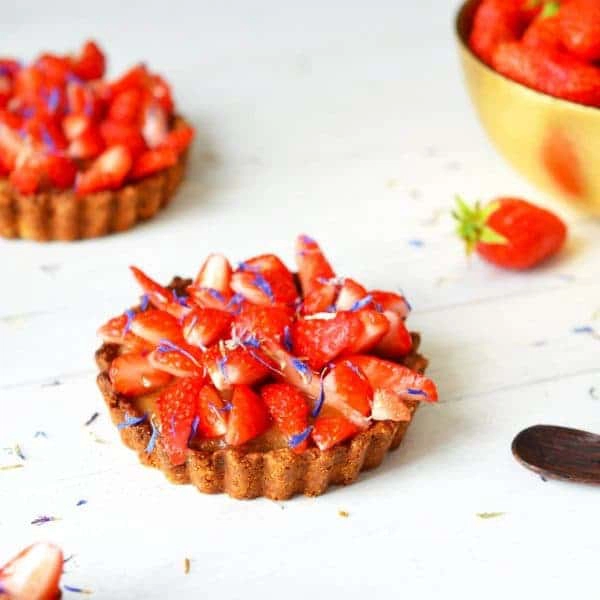 Strawberry Rhubarb pie | My French Perfume